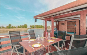 Awesome Ship In Radewege With Kitchen
